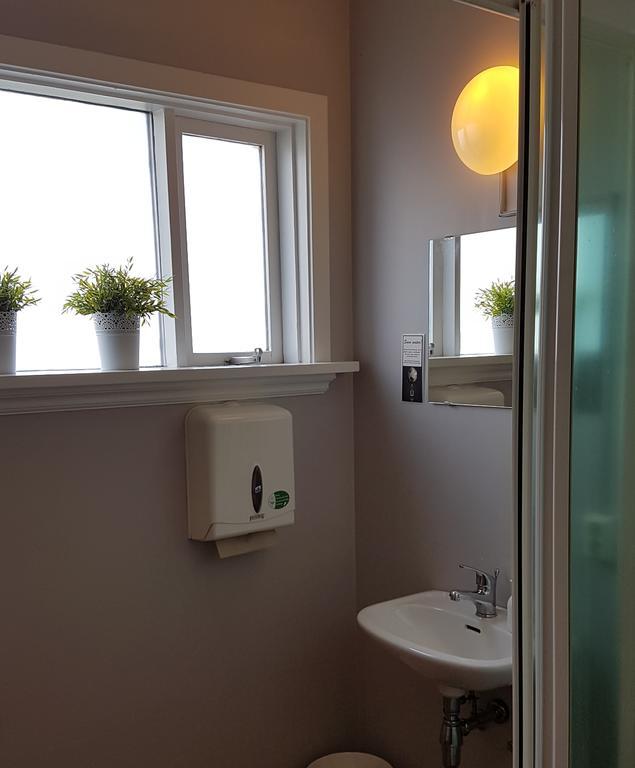 Akranes Hi Hostel - Staywest Екстер'єр фото